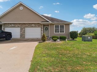 7031 Stratford Ln, Flushing, MI 48433