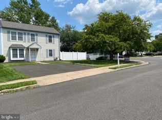 2933 Kinsman Ct, Bensalem, PA 19020