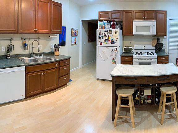 3rd image of 1424 D St