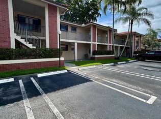 9649 NW 4th St #5E, Pompano Beach, FL 33071