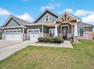 1205 Hummingbird Dr, Cache, OK 73527