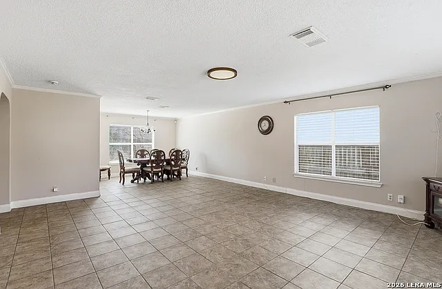 9918 Kelton Dr — Photo 10