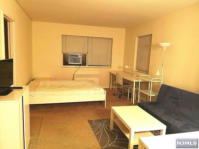 2nd image of 3001 Edwin Ave APT 2H