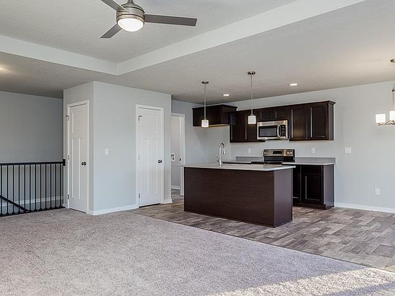 5th image of 309 6th St NE
