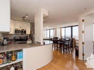 2756 N Hampden Ct #1403, Chicago, IL 60614