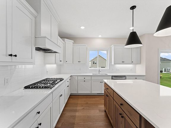 3rd image of 14348 Acer Ave