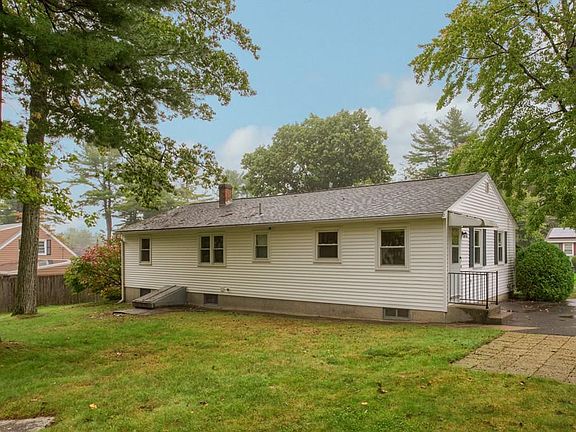 3rd image of 47 Parker St