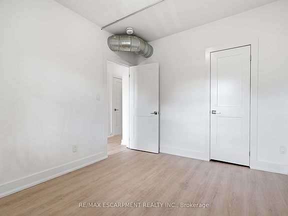 5th image of 1006 King St E #2