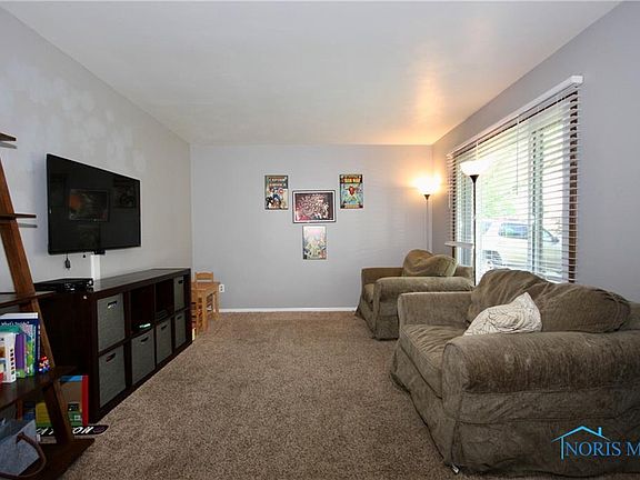 4th image of 531 Graceway St