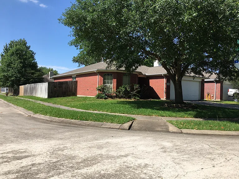 4603 Shane Creek Ln — Photo 2