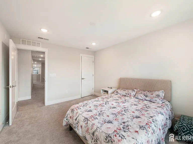707 Station Rd — Photo 12