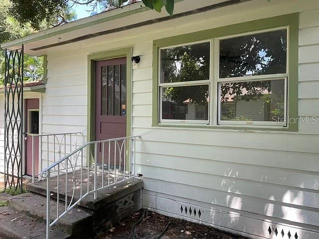 Studio, 1.0 bath, 400 sqft, $1,050 — Photo 2