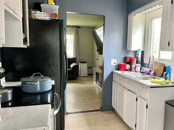 1672 Manton St, Saint Paul, MN 55106