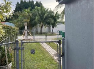910 NW 41st Ave, Miami, FL 33126