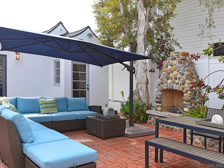 438 Sea Ln — Photo 22