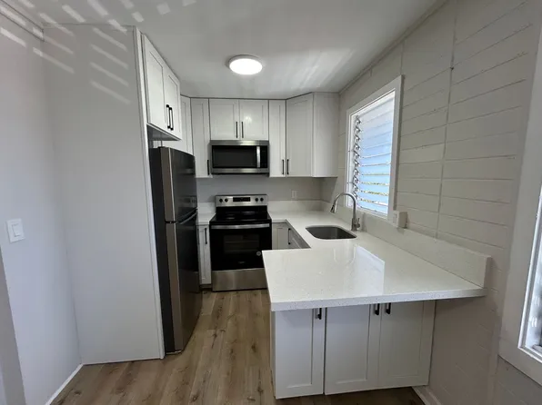 2414, 2620 Date St APT 5, Honolulu, HI 96826