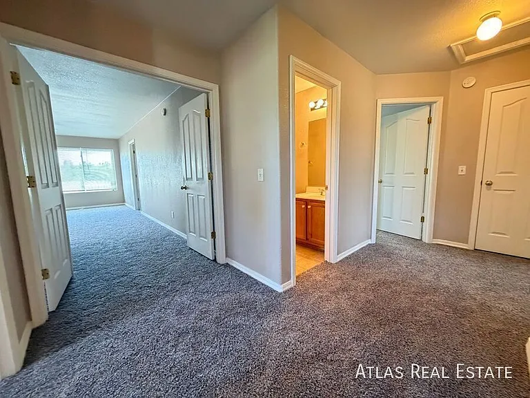 1925 S McConnell Dr — Photo 15