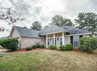 204 Bedford Dr, Brandon, MS 39047
