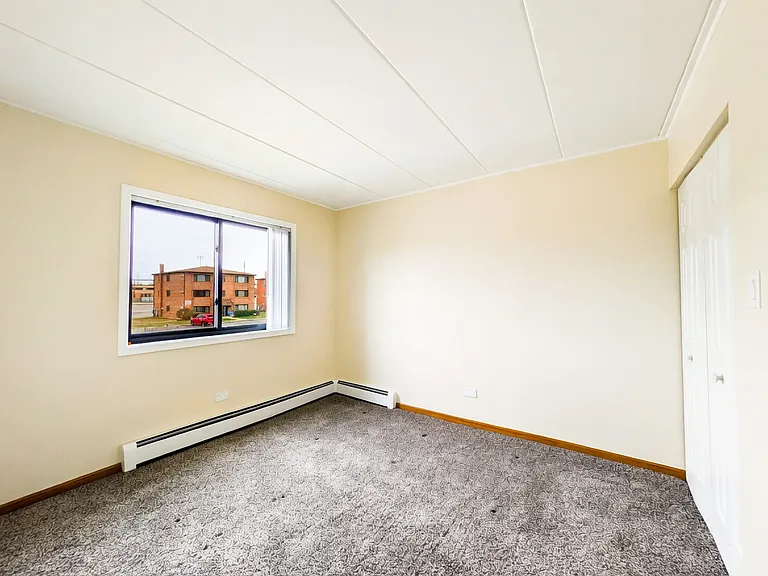 14019 Kilpatrick Ave #2S — Photo 9