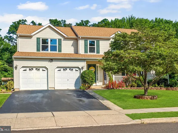11 Pickering Bnd, Langhorne, PA 19047