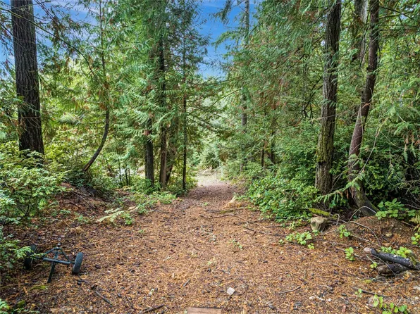 14140 Anatevka Lane SE, Olalla, WA 98359