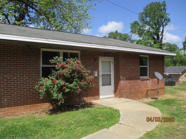 115 Palmetto Ct, Greenwood, SC 29646