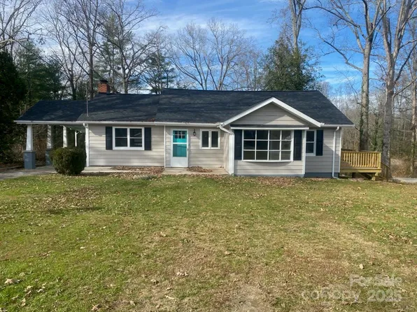 107 Lr Smith Ave, Hendersonville, NC 28791