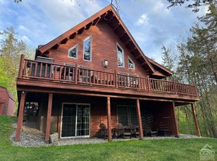56 Blue And Purple Ct, Athens, NY 12015