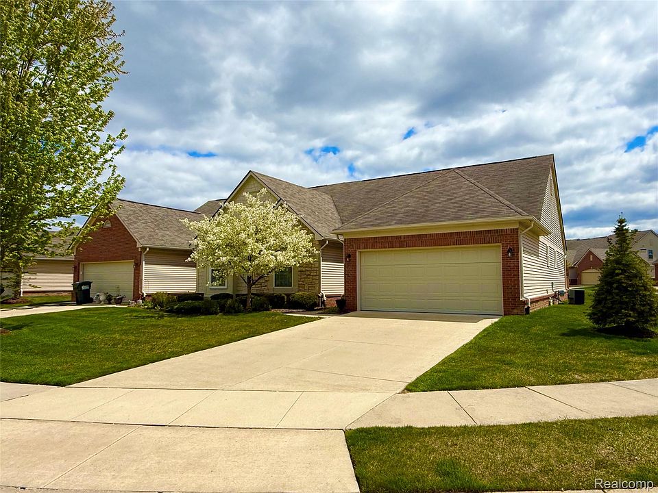 1st image of 27992 Tremonte Dr #12