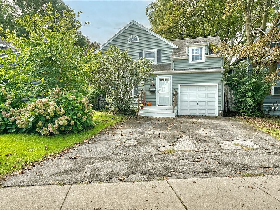 1st image of 989 Atlantic Ave