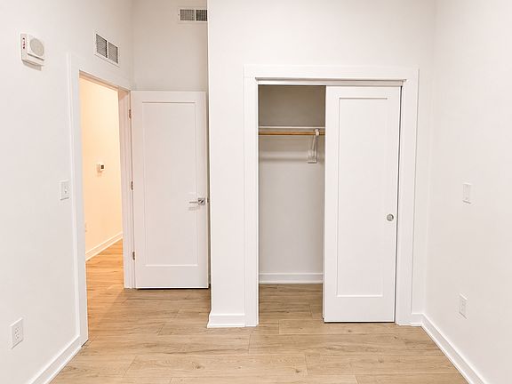 5th image of 2425 20th St NE #17