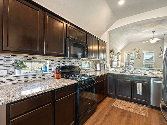 5th image of 2094 Positano Loop