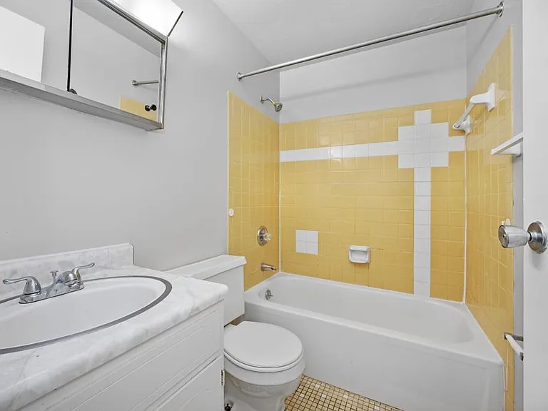 3206 Mozart Ave — Photo 11