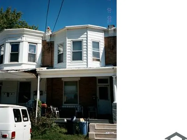 915 Maple Ter, Darby, PA 19023