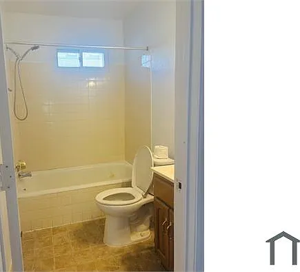 1959 Capitol Ave NE #1 — Photo 8