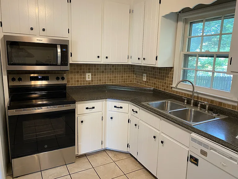 715 Scott Dr — Photo 14