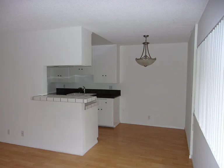 11334 Nebraska Ave — Photo 1