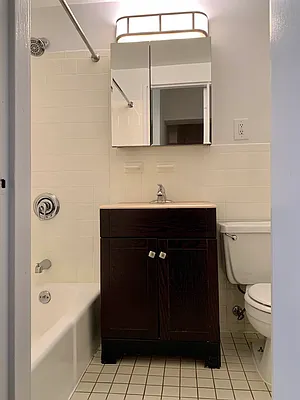 Rented by City Connections Realty | media 9