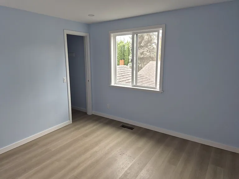 8330 NE 120th St — Photo 10
