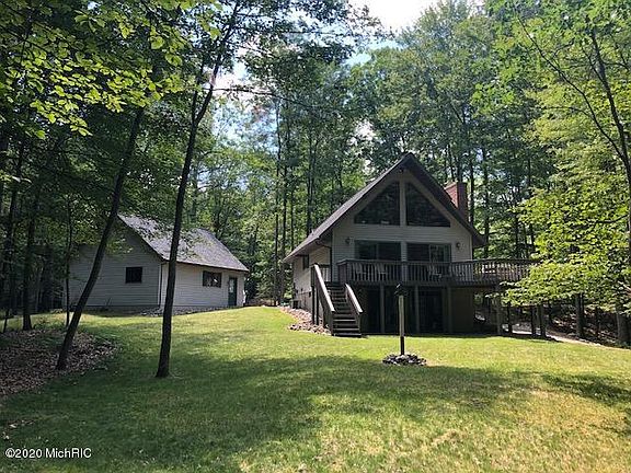 2nd image of 8920 Jenny Ln
