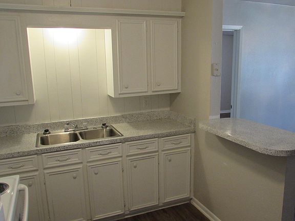 2nd image of 672 S 42nd St #Brbskcvkk