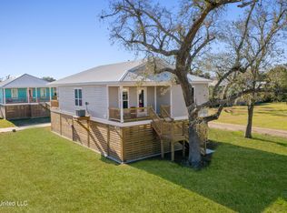 555 Alston Ave, Gulfport, MS 39501