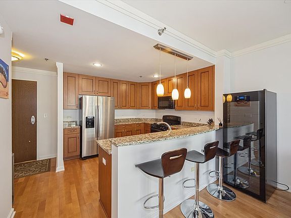 4th image of 160 E Illinois St APT 2104