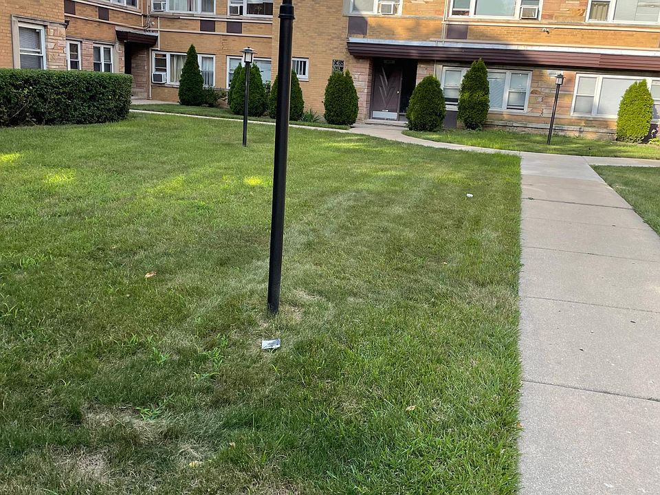1st image of 6829 N Seeley Ave APT 1e