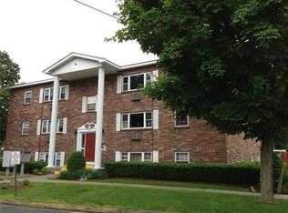 29 Berlin St APT 106, Clinton, MA 01510