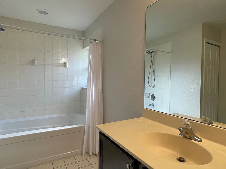 517 SW Paar Dr — Photo 13