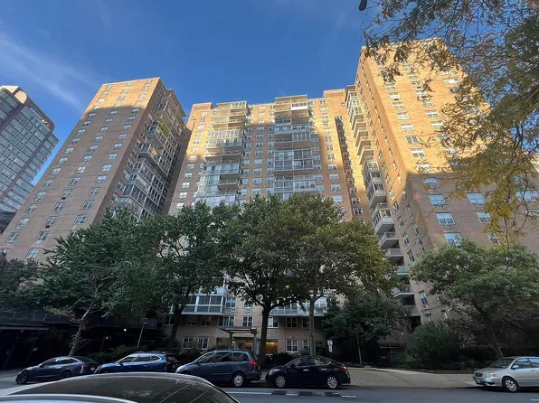 303 W 66th St APT 11DW, New York, NY 10023