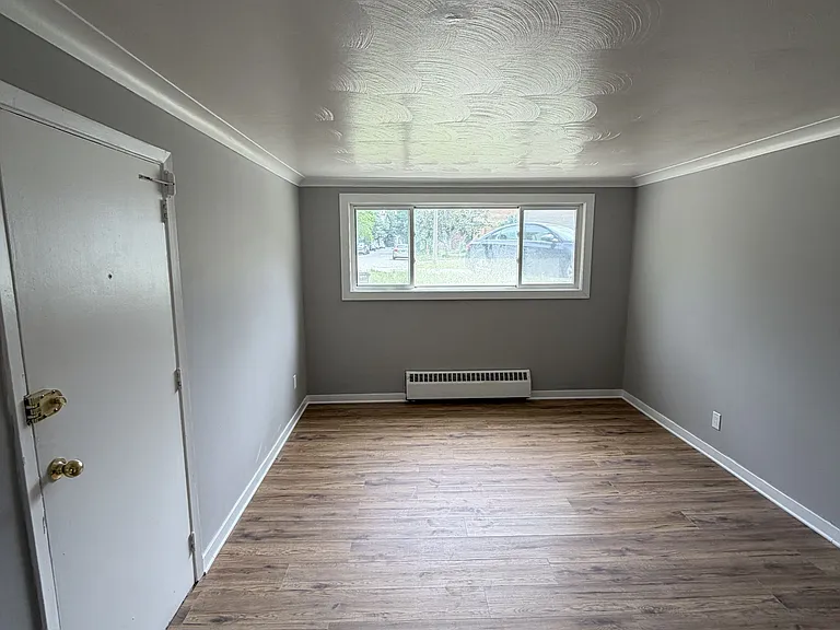 368 Belisle St #1 — Photo 8