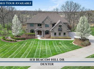 1131 Beacon Hill Dr, Dexter, MI 48130