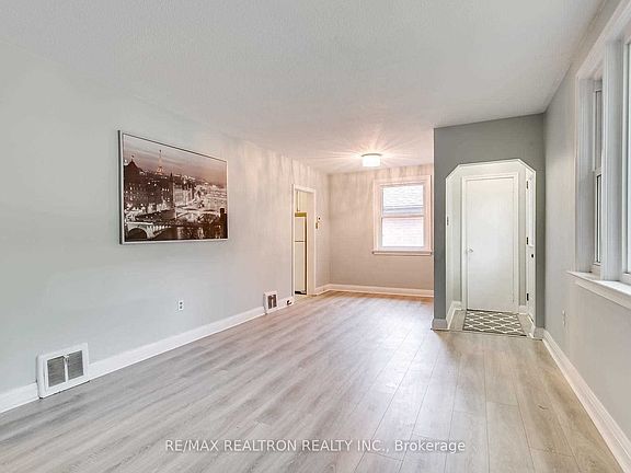 3rd image of 27 Highland Park Blvd